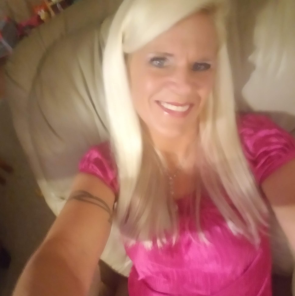 Meet your Posher, Crystal